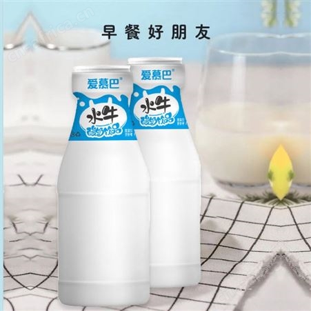爱慕巴水牛草莓酸奶饮品口感好营养价值高酸甜适中