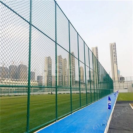 笼式足球场建设 专注足球场围网 耐腾品牌 笼式868双夹丝组装