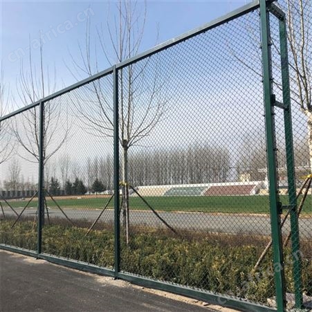 华丽体育球场围栏勾花护栏网体育场铁丝网围栏篮球场围网日字型球场隔离网
