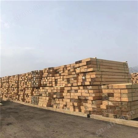 铁路枕木 固定铁路轨道轨距承载钢轨及通过车辆的重量 保持 稳定畅通