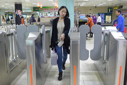 立式圆角三辊闸_三辊闸调试步骤以及注意事项