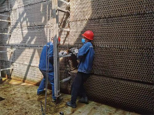 冷却塔的制作方法(冷却塔机组的工作原理图)