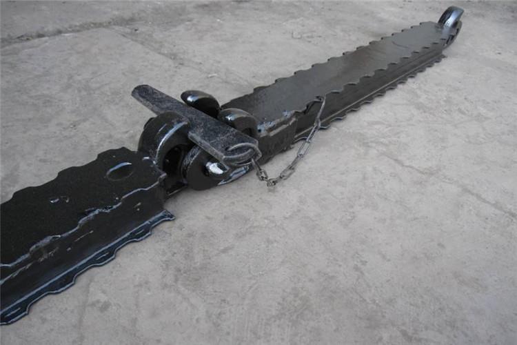 十字铰接顶梁可与带铰接式活顶盖的各类型摩擦支柱或单体支柱配合组成金属支架,供煤矿在水平及缓倾斜回采工作面支护顶板使用 十字铰接顶梁可与带铰接式活顶盖的各类型摩擦支柱或单体支柱配合组成金属支架,供煤矿在水平及缓倾斜回采工作面支护顶板使用